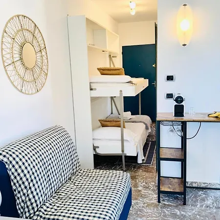 Appartement Berkeley, Studio, Terrasse, Vue Mer, Parking, Clim Menton