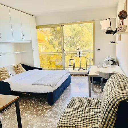 Apartment Berkeley, Studio, Terrasse, Vue Mer, Parking, Clim Menton